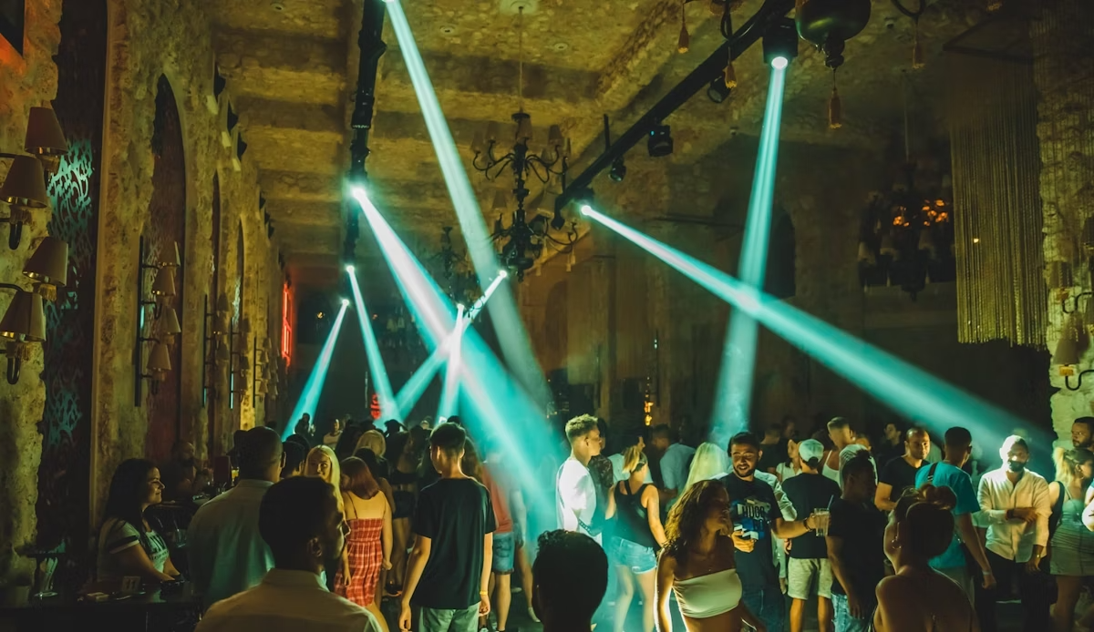 Golden Booda Club Hurghada Égypte — DJ Noons Universal Événements